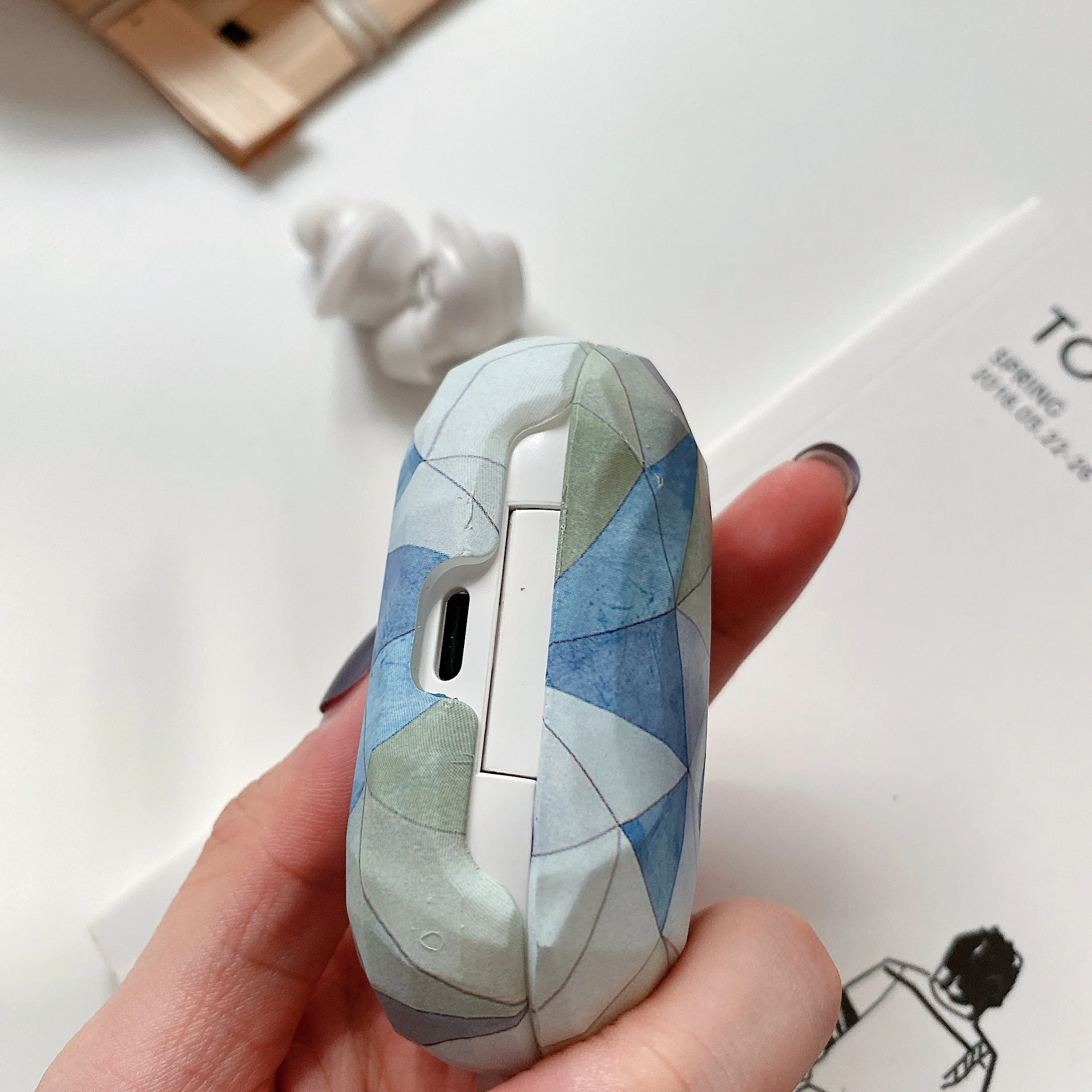 3d geometric color matte hard plastic case for samsung galaxy buds + more earphone protective cover for galaxy buds case 
3d geometric color matte hard plastic case for samsung galaxy buds + more earphone protective cover for galaxy buds case