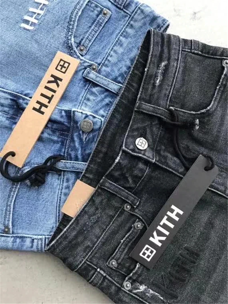 2021 Fashion Summer KITH Women Male Stitching Hip Hop Hole Side Sling Men Smile Denim Shorts
2021 Fashion Summer KITH Women Male Stitching Hip Hop Hole Side Sling Men Smile Denim Shorts