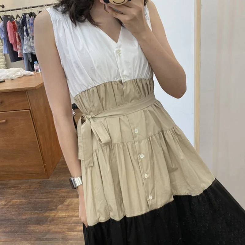 One-Piece Korean Fashion Vest Dress Female 2021 Summer New French V-Neck Pleated Layered Contrast Sleeveless A-Line Long Dresses
One-Piece Korean Fashion Vest Dress Female 2021 Summer New French V-Neck Pleated Layered Contrast Sleeveless A-Line Long Dresses