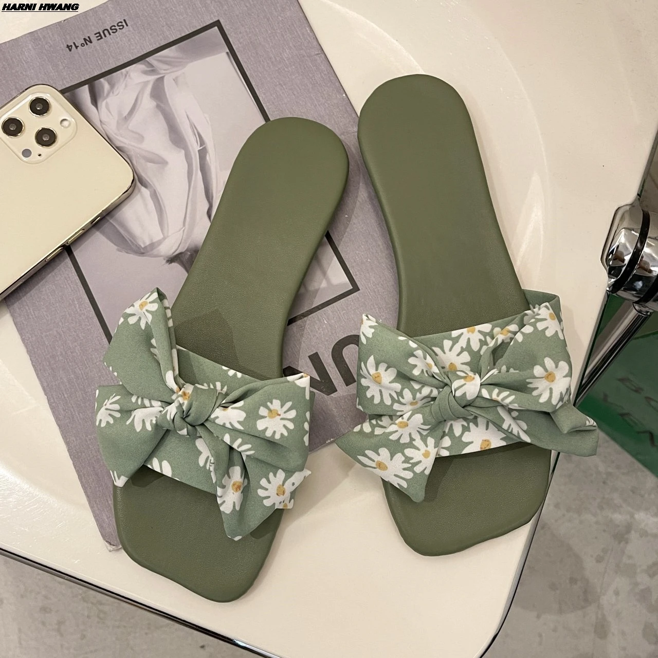 Women's Slippers Flowers Bow-knot Ladies Peep Toe Sandals Sweet Girls Fashion Square Toe Slides Summer 2021 Female Casual Shoes
Women's Slippers Flowers Bow-knot Ladies Peep Toe Sandals Sweet Girls Fashion Square Toe Slides Summer 2021 Female Casual Shoes