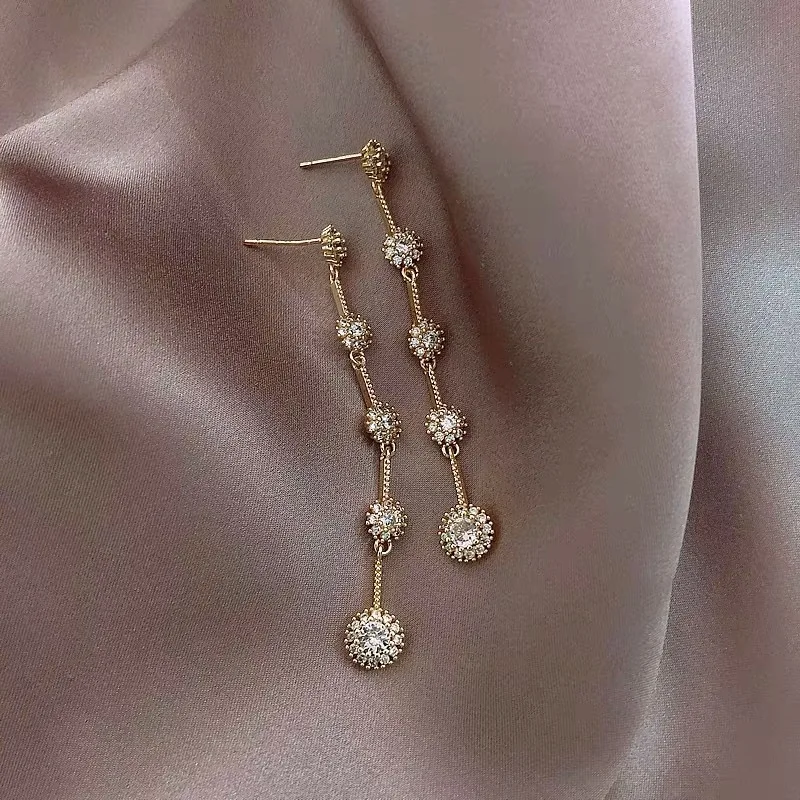 2020 New Arrival Classic Geometric Women Dangle Earrings Long Earrings Simple Versatile Earrings Female Elegant Jewelry
2020 New Arrival Classic Geometric Women Dangle Earrings Long Earrings Simple Versatile Earrings Female Elegant Jewelry