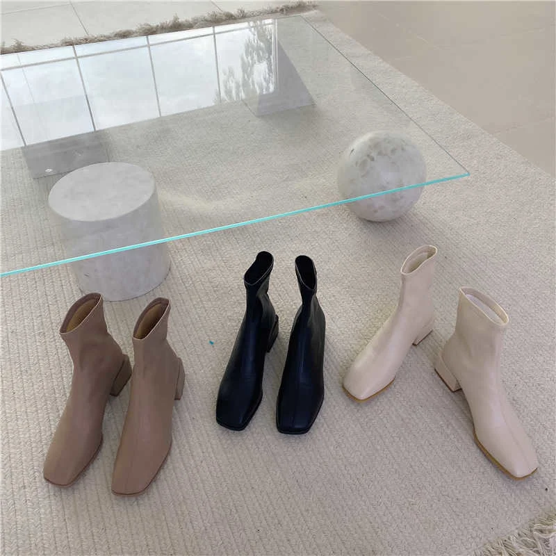 Net red elastic thin boots women 2020 new thin soft leather simple boots thick heel boots spring and autumn single boots
Net red elastic thin boots women 2020 new thin soft leather simple boots thick heel boots spring and autumn single boots