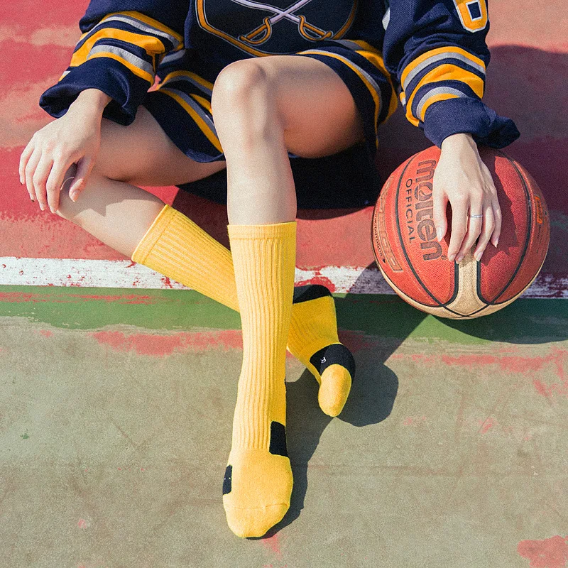 Men's long tube basketball socks elite socks thickened and lengthened high tube socks towel roller skating socks sports socks
Men's long tube basketball socks elite socks thickened and lengthened high tube socks towel roller skating socks sports socks
