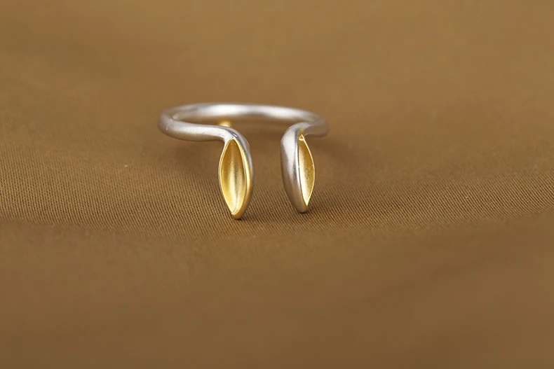Vintage 925 Sterling Silver Rabbit Rings For Women Jewelry Beautiful Finger Open Rings For Party Birthday Gift
Vintage 925 Sterling Silver Rabbit Rings For Women Jewelry Beautiful Finger Open Rings For Party Birthday Gift