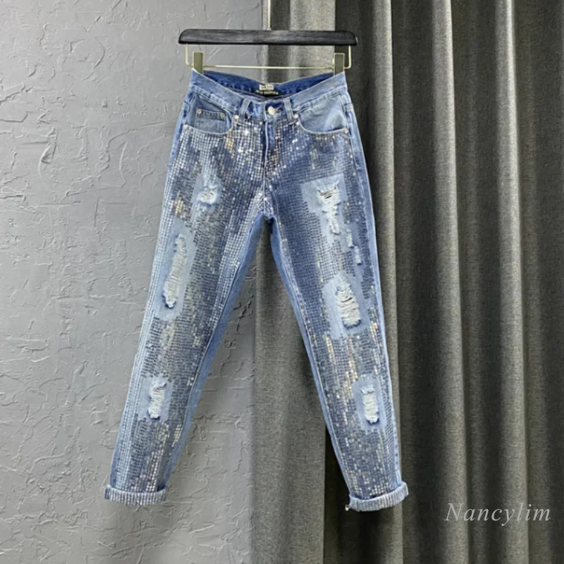Plus Size Denim Pants Women Harem Pant Trousers 2021 New Summer Autumn Embroidery Sequins Light Blue Ripped Holes Jeans Femme
Plus Size Denim Pants Women Harem Pant Trousers 2021 New Summer Autumn Embroidery Sequins Light Blue Ripped Holes Jeans Femme