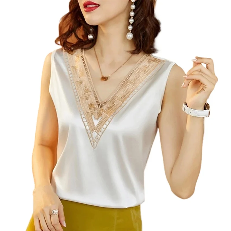 Silk Women Blouses Tops Korean Woman Satin Blouse Shirts Women Embroidery Lace Blouses Top Woman V-neck Elastic Satin Blouse Top
Silk Women Blouses Tops Korean Woman Satin Blouse Shirts Women Embroidery Lace Blouses Top Woman V-neck Elastic Satin Blouse Top
