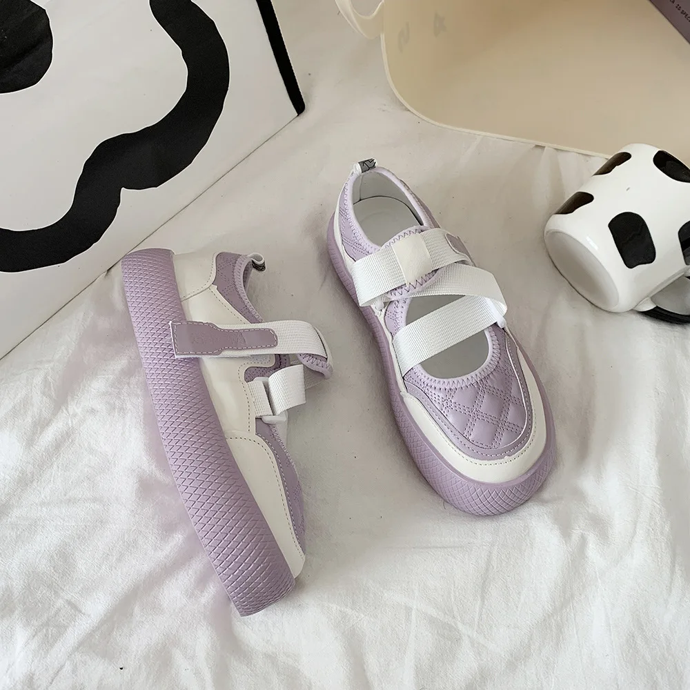 Женские кроссовки, новинка 2021, Студенческая нишевая модная повседневная спортивная обувь в Корейском стиле, женская обувь на плоской подош... 
Женские кроссовки, новинка 2021, Студенческая нишевая модная повседневная спортивная обувь в Корейском стиле, женская обувь на плоской подош...