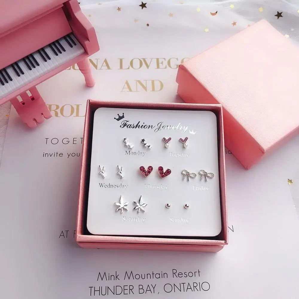 7 Pairs/set New Earrings for Women Stars Heart Crytal Cute Earrings Fashion Jewelry Monday To Sunday 7 Pairs Earrings(box)
7 Pairs/set New Earrings for Women Stars Heart Crytal Cute Earrings Fashion Jewelry Monday To Sunday 7 Pairs Earrings(box)