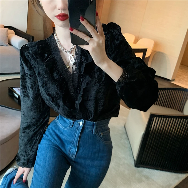 2021 Spring New Vintage V-Neck Lace Stitching Ruffles Long Sleeve Thin Slim Womens Blouse Fashions Tops
2021 Spring New Vintage V-Neck Lace Stitching Ruffles Long Sleeve Thin Slim Womens Blouse Fashions Tops