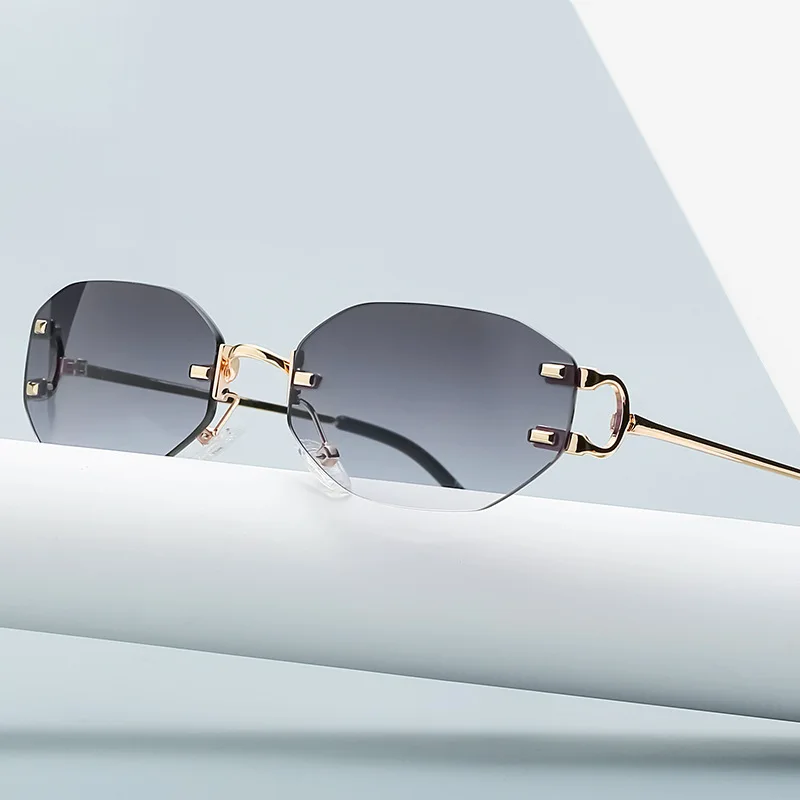 Fashion Trimmed Small Frame Irregular Personality Sunglasses Brand Design Anti-ultraviolet UV400 Sunglasses for Adult,Women,Men
Fashion Trimmed Small Frame Irregular Personality Sunglasses Brand Design Anti-ultraviolet UV400 Sunglasses for Adult,Women,Men
