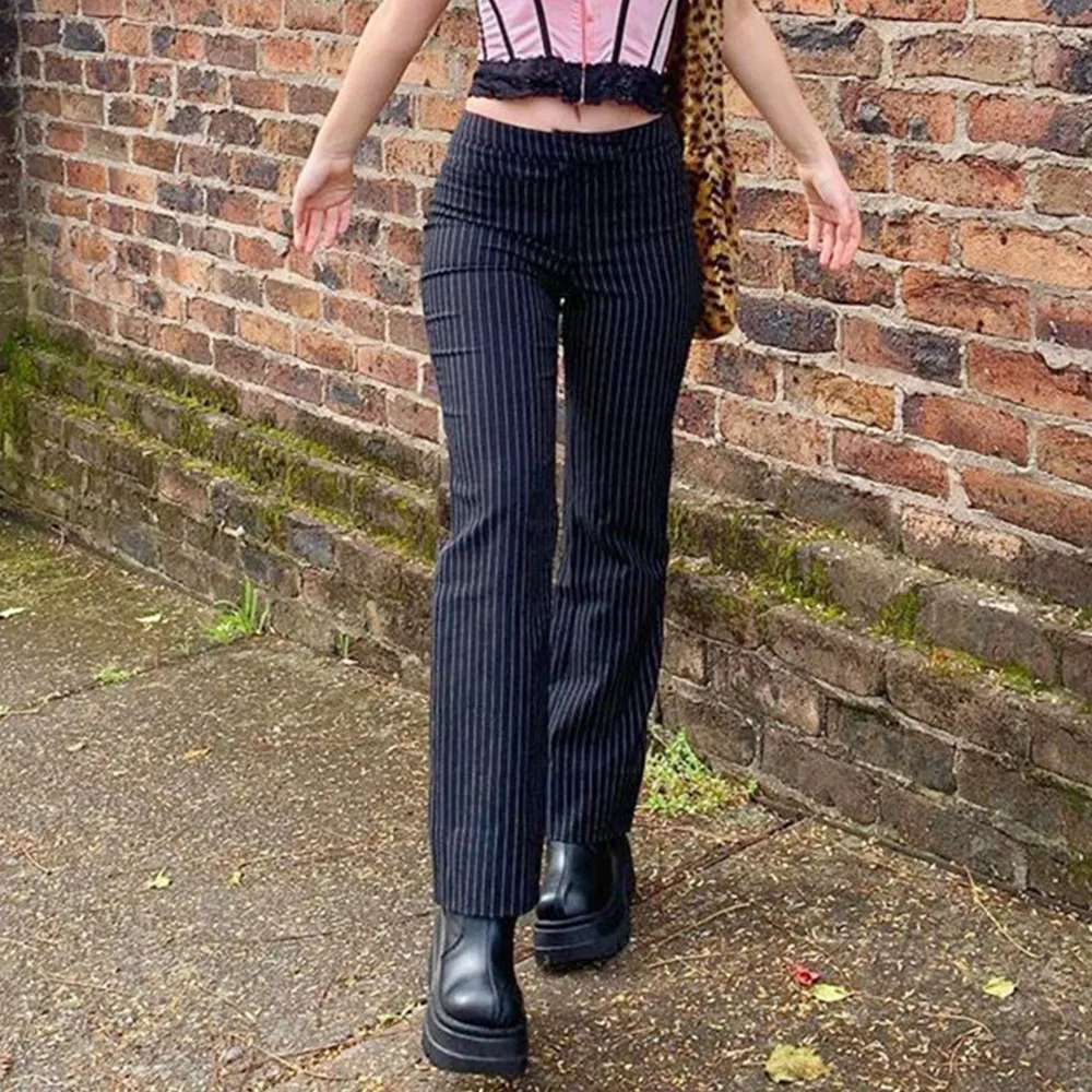 Y2K Retro Pants Women Gothic Striped Pants High Waist Straight Streetwear Cool Gril All-match Vintage Slim Trousers Pants
Y2K Retro Pants Women Gothic Striped Pants High Waist Straight Streetwear Cool Gril All-match Vintage Slim Trousers Pants