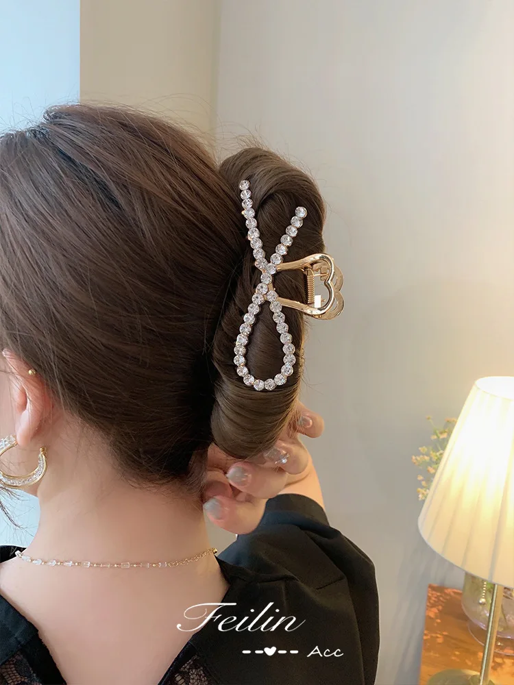New Big Claw Clip Headdress Shark Clip Retro Clip Hair Clip Female Metal Back of The Head Temperament
New Big Claw Clip Headdress Shark Clip Retro Clip Hair Clip Female Metal Back of The Head Temperament