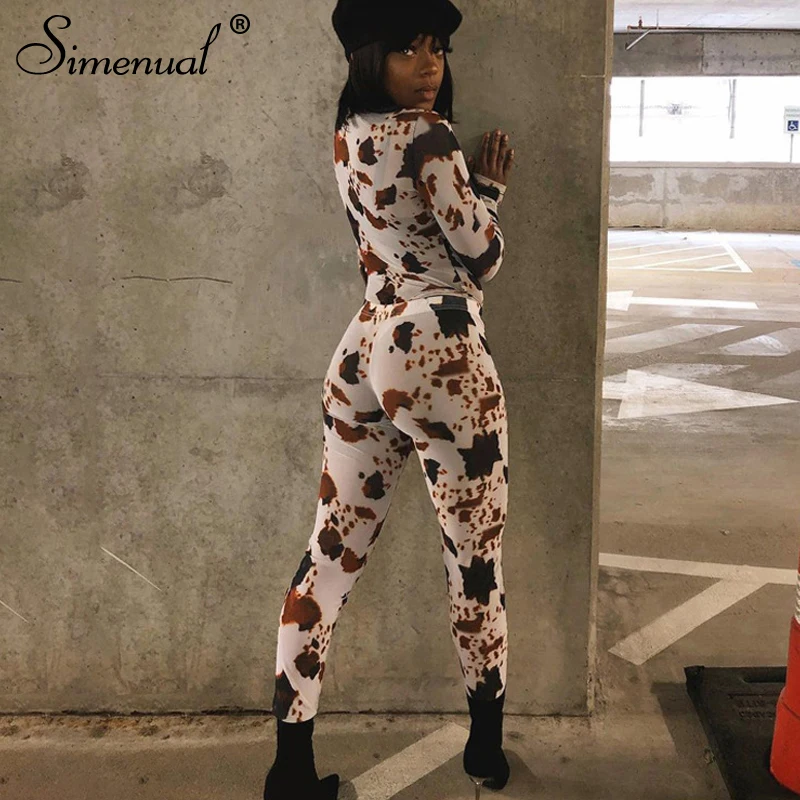 Simenual Mock Neck Top And Leggings Two Piece Sets Cow Print Long Sleeve Women Skinny Workout Casual Lounge Matching Set Sporty
Simenual Mock Neck Top And Leggings Two Piece Sets Cow Print Long Sleeve Women Skinny Workout Casual Lounge Matching Set Sporty