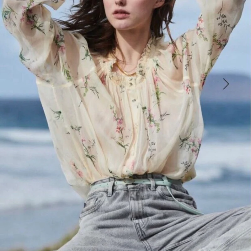 2021 Orchid Grass Print Blouse Woman Spring Button Stand-up Collar Lantern Sleeves Shirts Sweet Elegant Chic Female Blouses 
2021 Orchid Grass Print Blouse Woman Spring Button Stand-up Collar Lantern Sleeves Shirts Sweet Elegant Chic Female Blouses