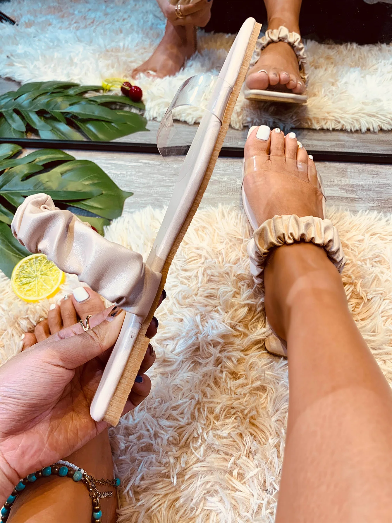 Fashion Summer Women Slippers PU Leather Cross Square Toe Casual Ladies Slides Shoe Woman Designer Female Flat Slipper 2021
Fashion Summer Women Slippers PU Leather Cross Square Toe Casual Ladies Slides Shoe Woman Designer Female Flat Slipper 2021