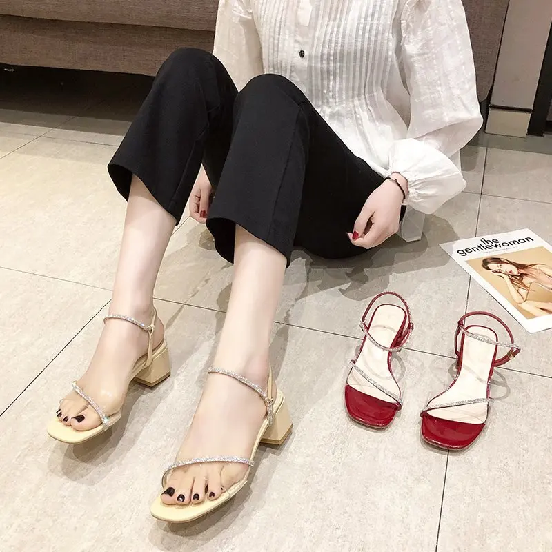 2021 Summer Retro Woman Shoes Beige Heeled Sandals Open Toe Med All-Match Buckle Strap Original Black Clear Gladiator Rhinestone
2021 Summer Retro Woman Shoes Beige Heeled Sandals Open Toe Med All-Match Buckle Strap Original Black Clear Gladiator Rhinestone