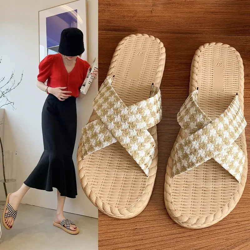 Hot Women Flax Slippers Summer Comfortable Non-slip Sandals Ladies Home Flip Flop Cross-tied Casual Indoor Shoes Multicolor
Hot Women Flax Slippers Summer Comfortable Non-slip Sandals Ladies Home Flip Flop Cross-tied Casual Indoor Shoes Multicolor