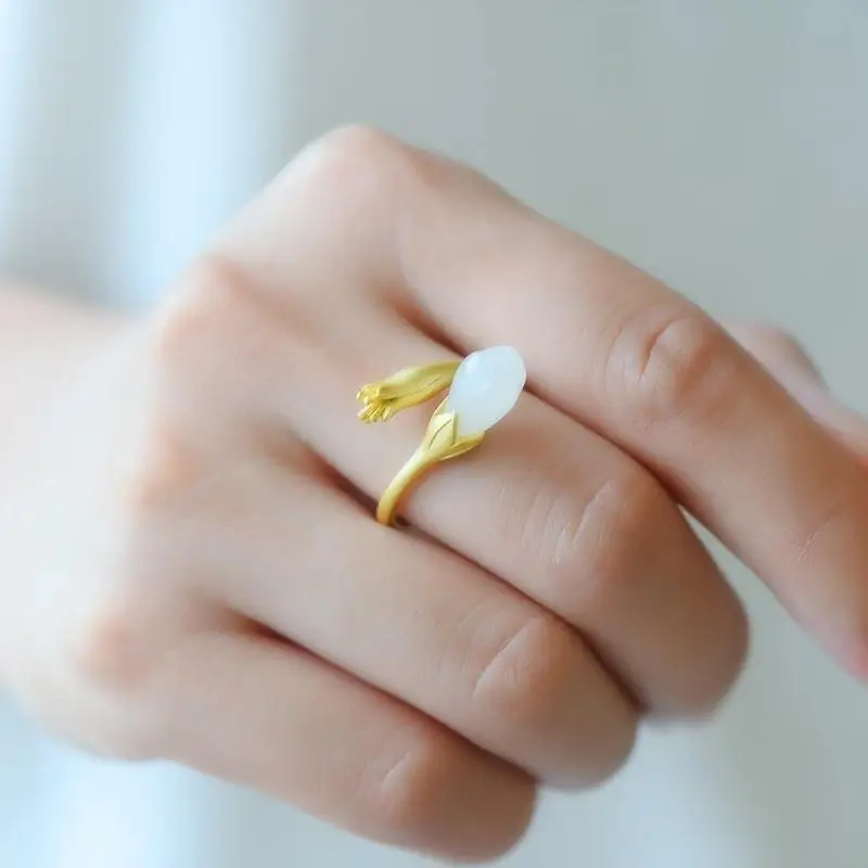 Natural Hetian White Jade Magnolia Ring 925 Sterling Silver Inlaid Ancient Gold Craft Beautiful Classical Gift
Natural Hetian White Jade Magnolia Ring 925 Sterling Silver Inlaid Ancient Gold Craft Beautiful Classical Gift