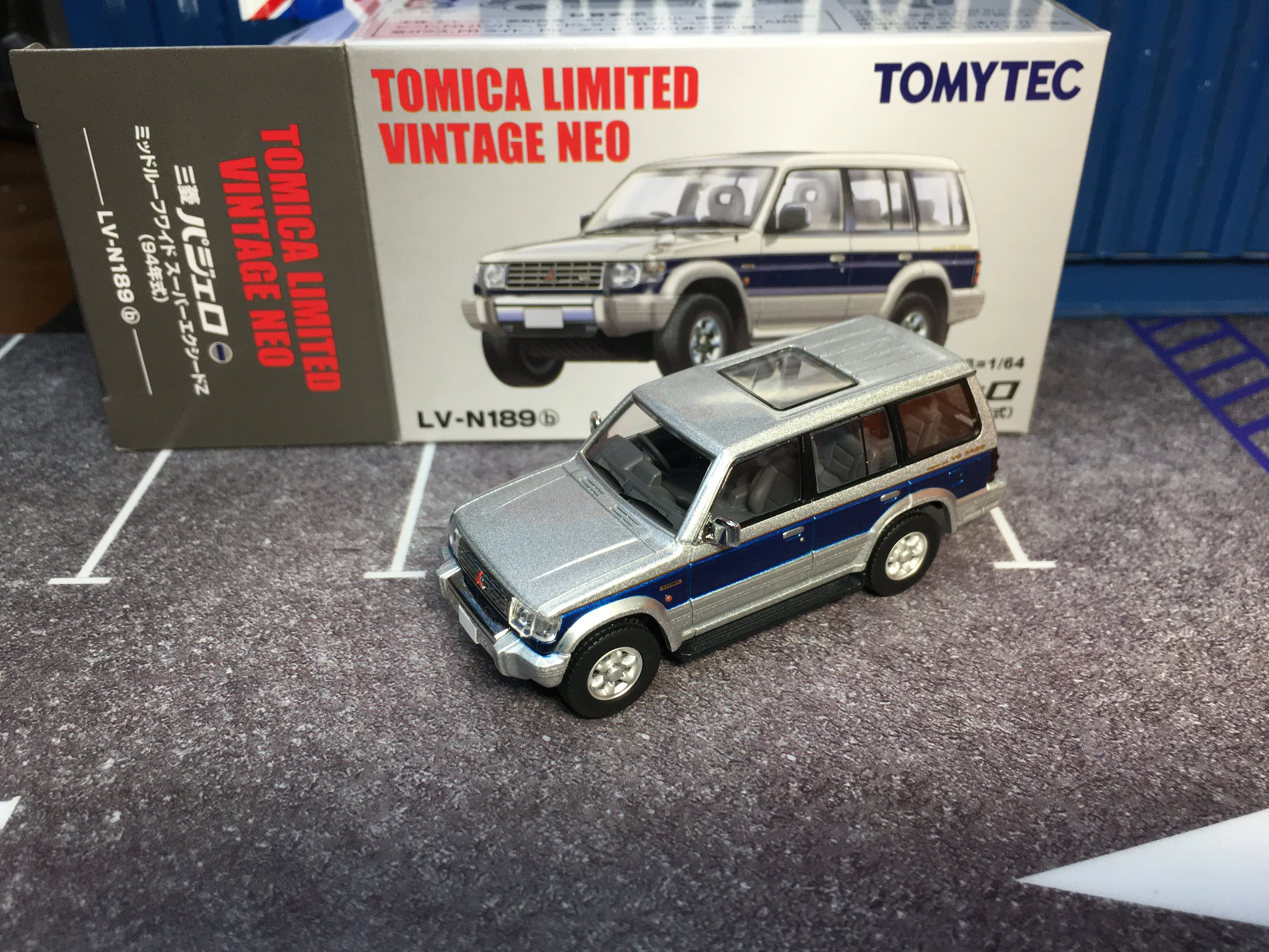 TOMYTEC TLV 1/64 Mitsubishi Pajero Super Exceed Z LV-N189b Die Cast Model Car Collection Limited
TOMYTEC TLV 1/64 Mitsubishi Pajero Super Exceed Z LV-N189b Die Cast Model Car Collection Limited