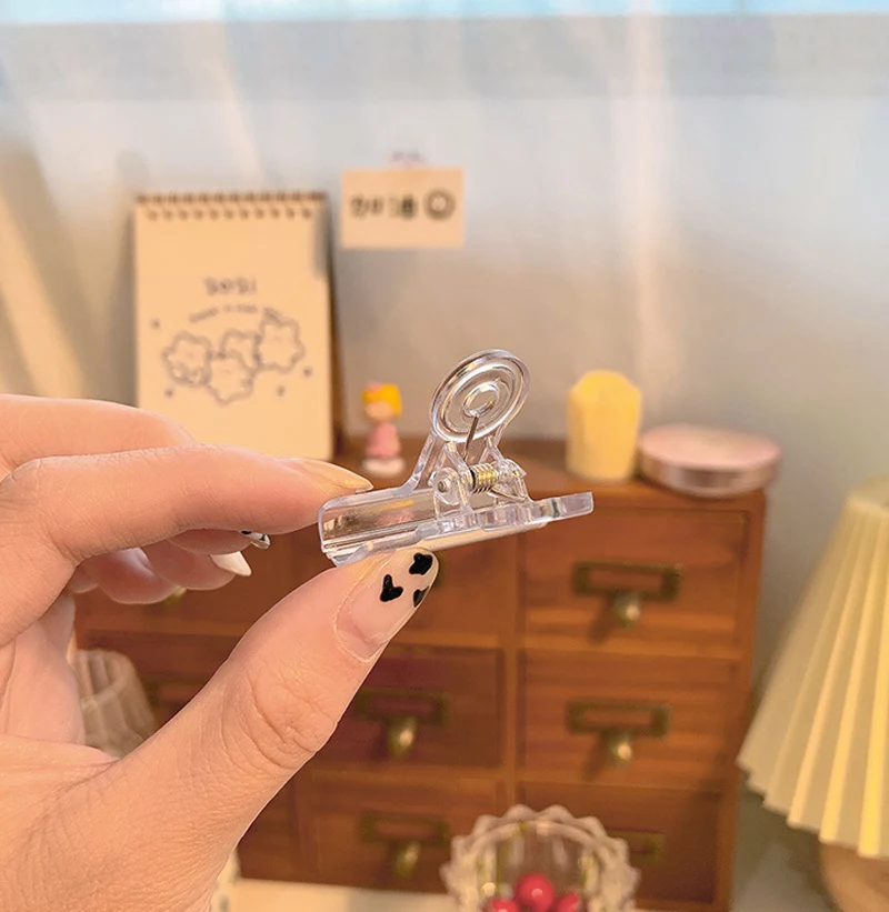 4PCS/Set Fixed Folder Snack Sealing Clip Transparent Dovetail Clip Acrylic Long Tail Clamp Small Book Clip Office Storage Tools
4PCS/Set Fixed Folder Snack Sealing Clip Transparent Dovetail Clip Acrylic Long Tail Clamp Small Book Clip Office Storage Tools