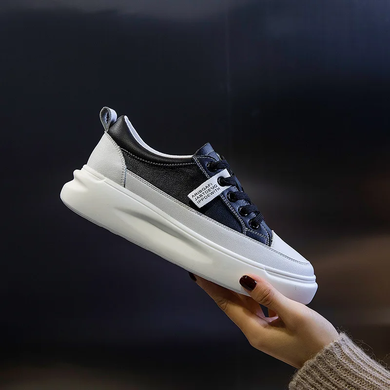 Big Size Women Sneakers Autumn Leather Light White Sneaker Female Platform Vulcanized Shoes Spring Casual Breathable Sports Shoe
Big Size Women Sneakers Autumn Leather Light White Sneaker Female Platform Vulcanized Shoes Spring Casual Breathable Sports Shoe