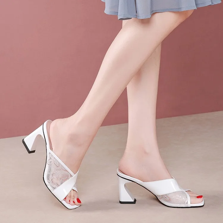 GPOKHDS 2021 Women Slippers Soft Cow leather Autumn Spring Open toe Hoof Heels High Heels Sandals Mules
GPOKHDS 2021 Women Slippers Soft Cow leather Autumn Spring Open toe Hoof Heels High Heels Sandals Mules