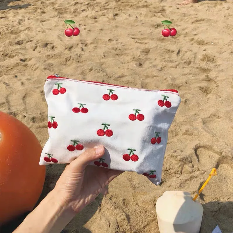 Cosmetic Bags Cherry Embroidery Zipper Lipstick Bag Kawaii Retro Girls Canvas Bag Makeup Case Storage
Cosmetic Bags Cherry Embroidery Zipper Lipstick Bag Kawaii Retro Girls Canvas Bag Makeup Case Storage