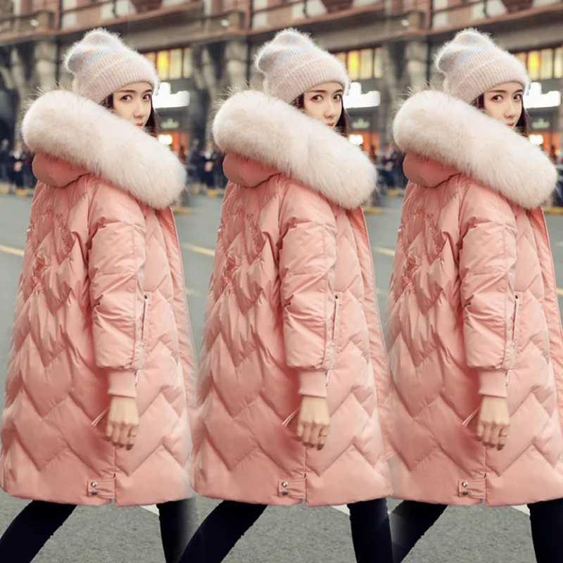 Новая зимняя теплая розовая куртка-пуховик с капюшоном и большим меховым