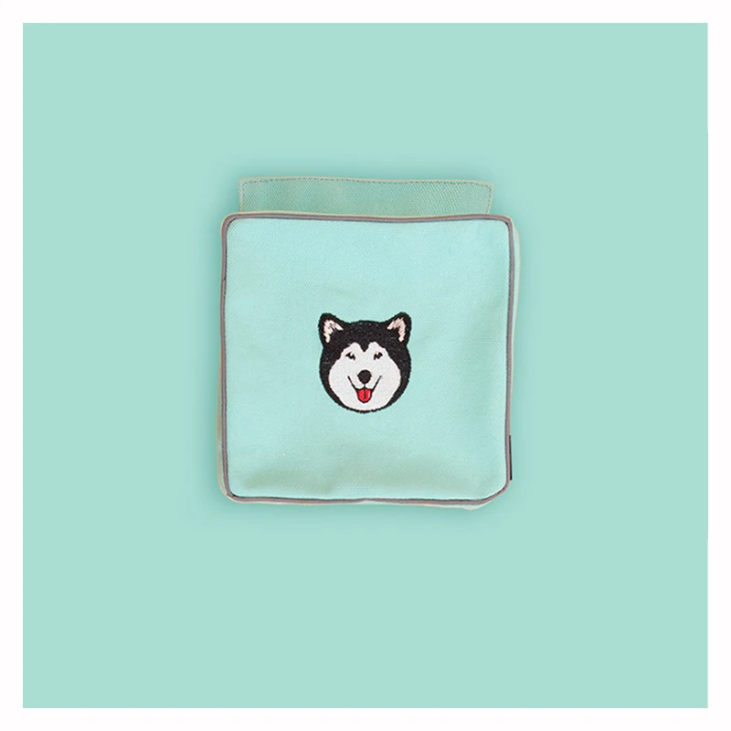 Pet self-backpack dog embroidered small school bag chest back can be a dog backpack
Pet self-backpack dog embroidered small school bag chest back can be a dog backpack