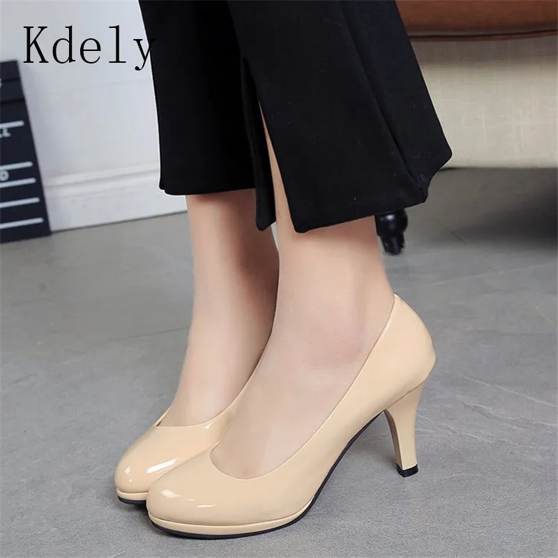 Ladies Shoes Black Pumps Patent Leather Low Heel Shoe Nude Office Shoes Elegant Women Wedding Party Shoes Big Size 34-42
Ladies Shoes Black Pumps Patent Leather Low Heel Shoe Nude Office Shoes Elegant Women Wedding Party Shoes Big Size 34-42
