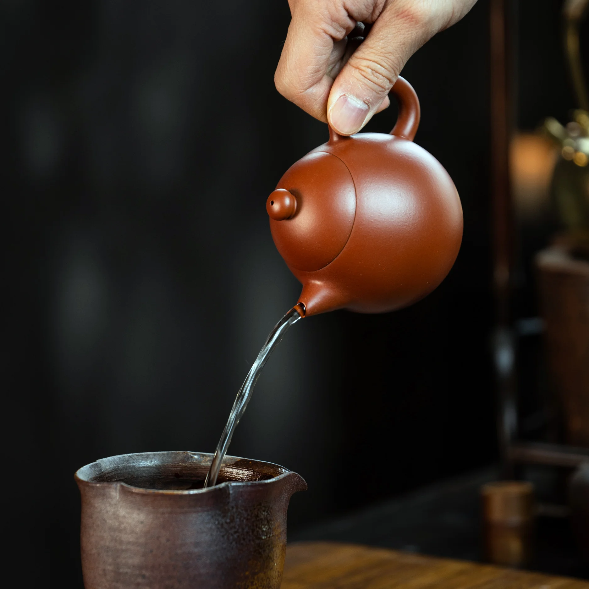 "King Tea Mall" Yixing "Long Dan" (Dinasour Egg) Teapot 150 CC, Raw Ore Red Mud "Zhu Ni" for Chinese Gongfu Chadao, Teawares
"King Tea Mall" Yixing "Long Dan" (Dinasour Egg) Teapot 150 CC, Raw Ore Red Mud "Zhu Ni" for Chinese Gongfu Chadao, Teawares