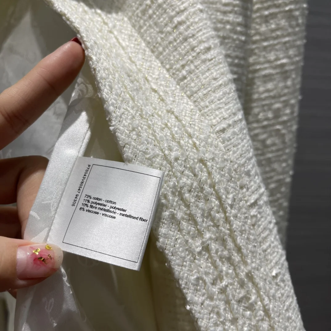 Luxury Brand Creamy-white Jackets Women 2021 New Double Breasted Four Pockets Straight Jackets Spring Office Lady Elegant Coats
Luxury Brand Creamy-white Jackets Women 2021 New Double Breasted Four Pockets Straight Jackets Spring Office Lady Elegant Coats