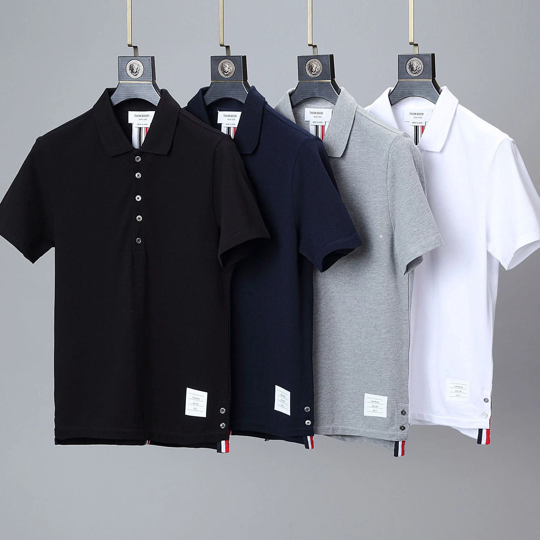Brand Polo THOM Shirt Men TB T-Shirt Top Cotton Turn Down Collar Business Blouse Couple Korean Design
Brand Polo THOM Shirt Men TB T-Shirt Top Cotton Turn Down Collar Business Blouse Couple Korean Design