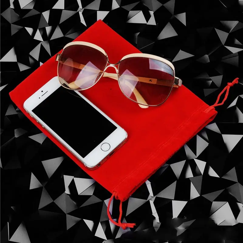 New 50Pcs/lot Coloful Velvet bag Jewelry Packing Velvet 5x7cm 7x9cm 8x10cm 9x12cm Drawstring Pouches Gift Bags Can customized
New 50Pcs/lot Coloful Velvet bag Jewelry Packing Velvet 5x7cm 7x9cm 8x10cm 9x12cm Drawstring Pouches Gift Bags Can customized