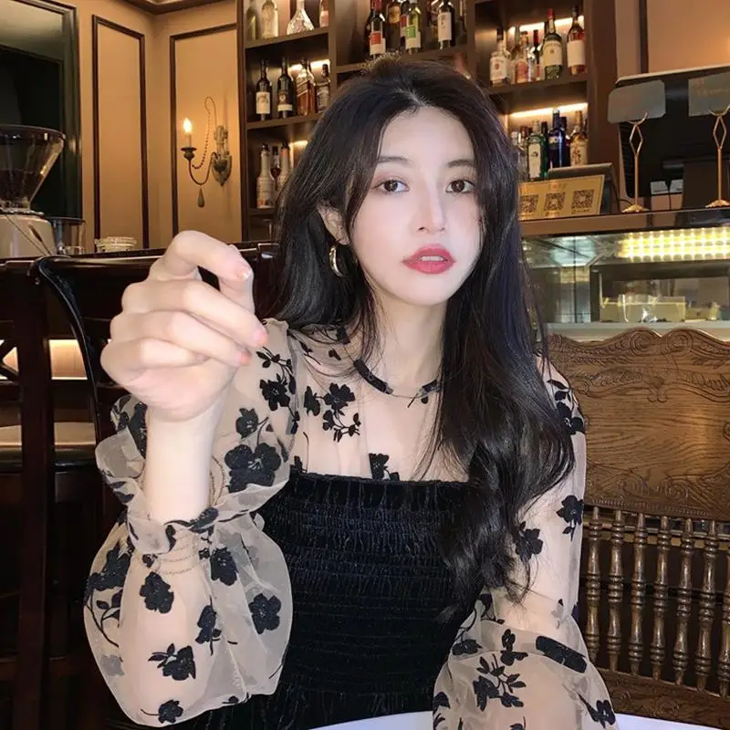 Blouse Women Women's Autumn Winter Long Sleeves Velvet Shirt Blusas Mujer De Moda 
Blouse Women Women's Autumn Winter Long Sleeves Velvet Shirt Blusas Mujer De Moda