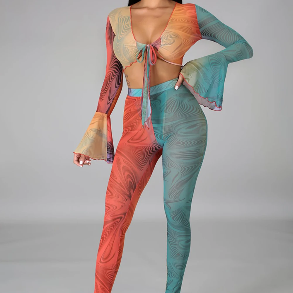 Sexy Two Pieces Set Women Summer Print Flared Sleeve Crop Top High Waist Legging Pants 2PCS Suit Female Slim Party Club Weaar
Sexy Two Pieces Set Women Summer Print Flared Sleeve Crop Top High Waist Legging Pants 2PCS Suit Female Slim Party Club Weaar