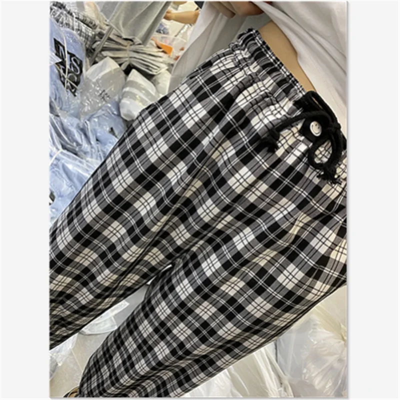 Black Plaid Sweatpants Women Casual Summer Harem Pants Elastic Waist Sweatpants Cool 2020 Japan Hip Hop Pants Streetwear Girls
Black Plaid Sweatpants Women Casual Summer Harem Pants Elastic Waist Sweatpants Cool 2020 Japan Hip Hop Pants Streetwear Girls