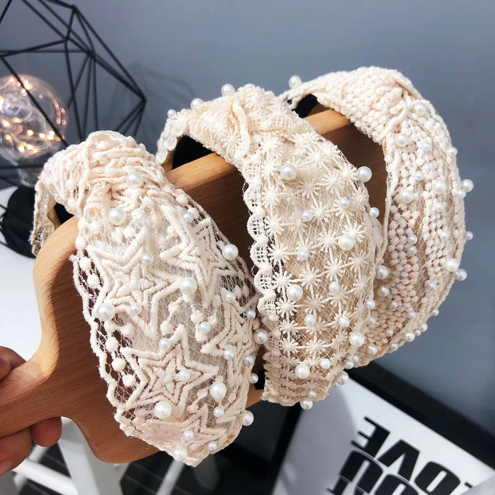 Fashion Girls Pearl Hairband White Black Lace Headband Women Artificial Pearls Hair Hoop Middle Knot Hair Accessories Wholesale
Fashion Girls Pearl Hairband White Black Lace Headband Women Artificial Pearls Hair Hoop Middle Knot Hair Accessories Wholesale