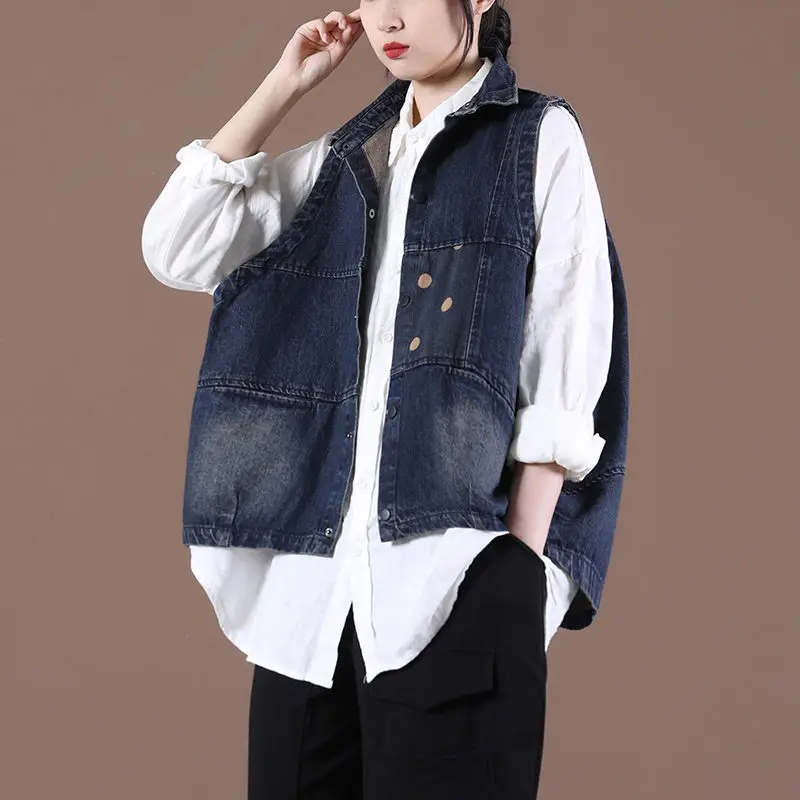 Spring 2021 New Female Korean Cowboy Waistcoat Loose Large Size Literary Vintage Polka Dot Printed Denim Vest Short Jacket zh133
Spring 2021 New Female Korean Cowboy Waistcoat Loose Large Size Literary Vintage Polka Dot Printed Denim Vest Short Jacket zh133