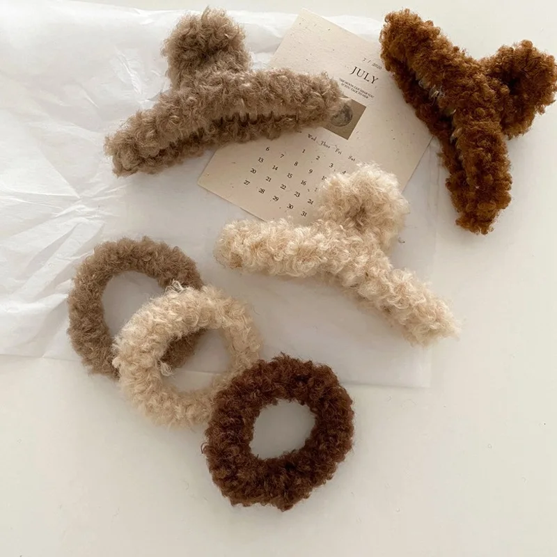 Autumn Winter Plush Claw Clips Korean Headwear Ponytail Hair Bands Hair Rope Sweet Cute Hair Accessories Hair Clips Hair Band
Autumn Winter Plush Claw Clips Korean Headwear Ponytail Hair Bands Hair Rope Sweet Cute Hair Accessories Hair Clips Hair Band
