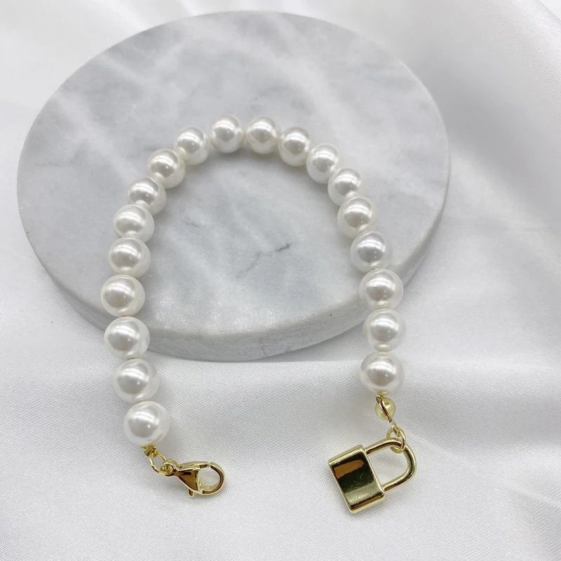 5Pcs/Lot Valentine Gift Factory Direct Sales White Color Pretty Shell Pearl Charms Lock Bracelets & Bangles
5Pcs/Lot Valentine Gift Factory Direct Sales White Color Pretty Shell Pearl Charms Lock Bracelets & Bangles