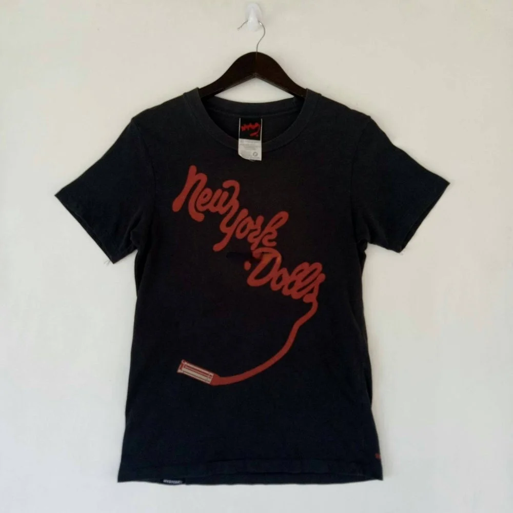 VINTAGE HYSTERIC GLAMOUR x New York Dolls American hard rock band japanese brand crossover super rare design promo tee shirt
VINTAGE HYSTERIC GLAMOUR x New York Dolls American hard rock band japanese brand crossover super rare design promo tee shirt
