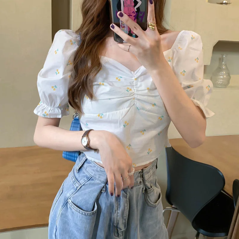 French Fashion Women Clothing 2021 Blusas De Mujer Square Collar Short Bubble Sleeve Slim Shirts for Woman Blusas Female 0908
French Fashion Women Clothing 2021 Blusas De Mujer Square Collar Short Bubble Sleeve Slim Shirts for Woman Blusas Female 0908