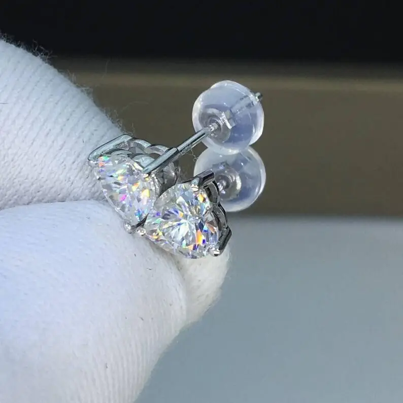 Diamond Heart S925 Sterling Silver stud Earrings for Women Bohemia Engagement Fine Jewelry Diamond Luxury Brincos Women Earrings
Diamond Heart S925 Sterling Silver stud Earrings for Women Bohemia Engagement Fine Jewelry Diamond Luxury Brincos Women Earrings