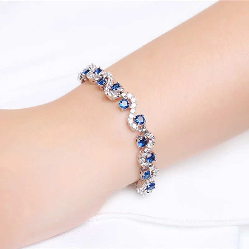 Women's zircon bracelet new fashion trendy micro-inlaid ladies bracelet European and American bracelet gift
Women's zircon bracelet new fashion trendy micro-inlaid ladies bracelet European and American bracelet gift