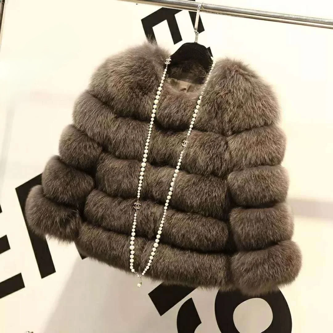 Fur Coat Women 2021 Autumn Winter New Warm and Elegant Solid Color High Quality Fox Coat Fur Jacket
Fur Coat Women 2021 Autumn Winter New Warm and Elegant Solid Color High Quality Fox Coat Fur Jacket