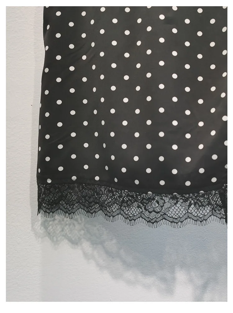 High Quality AK Spring and Summer Women New Wave Dot Lace Stitching Sleeveless Loose Top T-shirt Shirt Female Trend 
High Quality AK Spring and Summer Women New Wave Dot Lace Stitching Sleeveless Loose Top T-shirt Shirt Female Trend