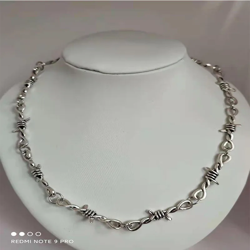 Small wire Brambles Iron Unisex Choker Necklace Women Hip-hop Gothic Punk Style Barbed Wire Little thorns Chain Choker Gifts
Small wire Brambles Iron Unisex Choker Necklace Women Hip-hop Gothic Punk Style Barbed Wire Little thorns Chain Choker Gifts
