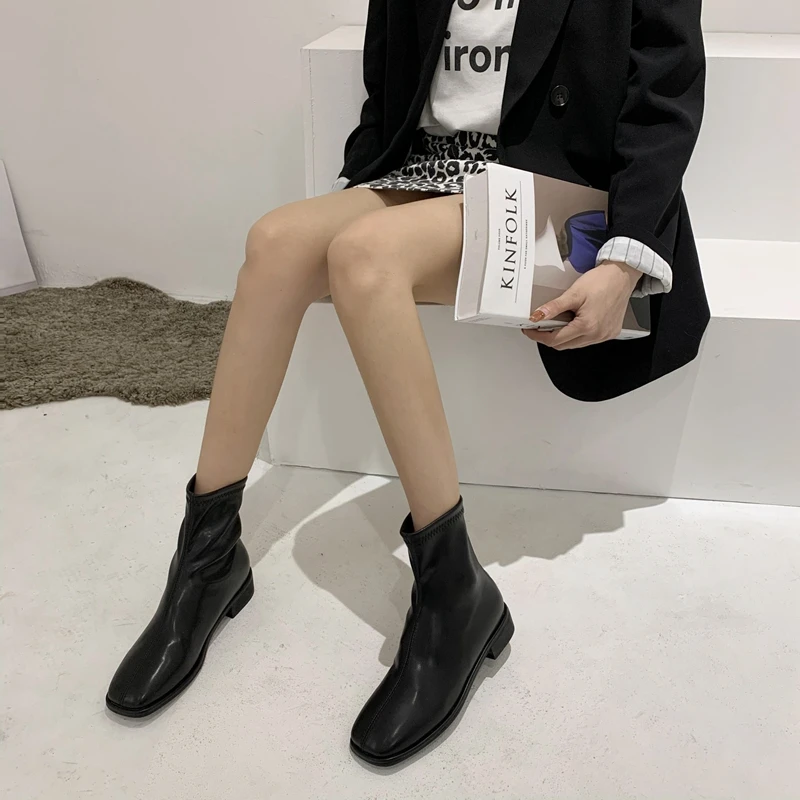 DLEK Women Ankle Boots Zipper PU Leather Middle Heel Square Toe Fashion All-match Winter Warm Plush Thermal Female Shoes
DLEK Women Ankle Boots Zipper PU Leather Middle Heel Square Toe Fashion All-match Winter Warm Plush Thermal Female Shoes