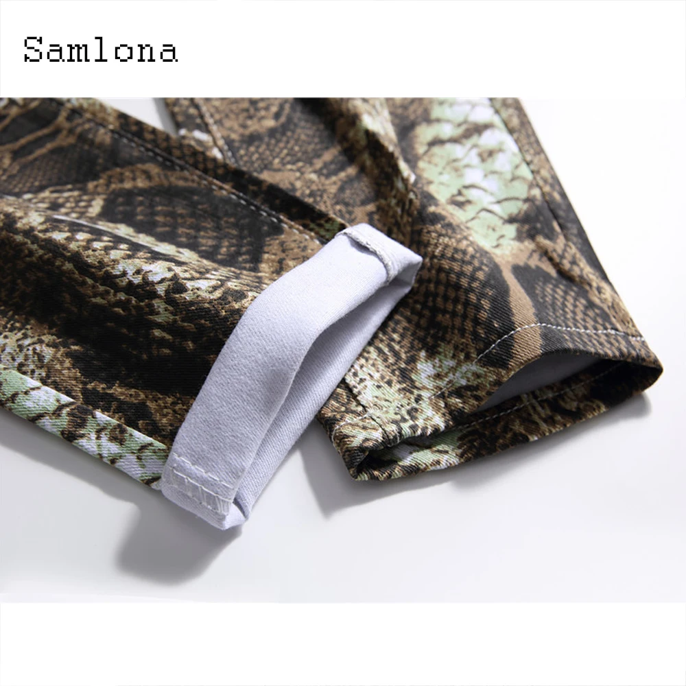 Samlona 2021 New Western Style Men Jeans Demin Pants Slim Bottom Classic Fashion Denim Trouser Snakeskin Print Skinny Pants Mens
Samlona 2021 New Western Style Men Jeans Demin Pants Slim Bottom Classic Fashion Denim Trouser Snakeskin Print Skinny Pants Mens